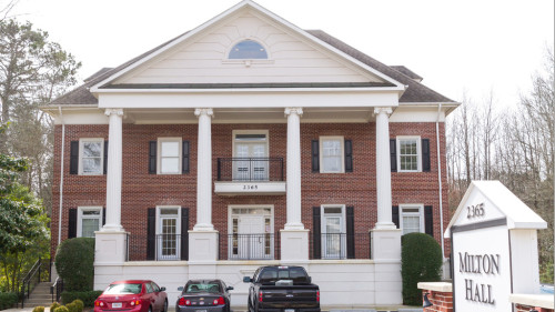 The Ear, Nose and Throat Institute has two surgery centers in Atlanta. The Milton Hall Surgery Center (above) is on Old Milton Parkway in Alpharetta. On the south side of Atlanta, the ENT Institute offers state-of-the-art surgical facilities in East Newnan.